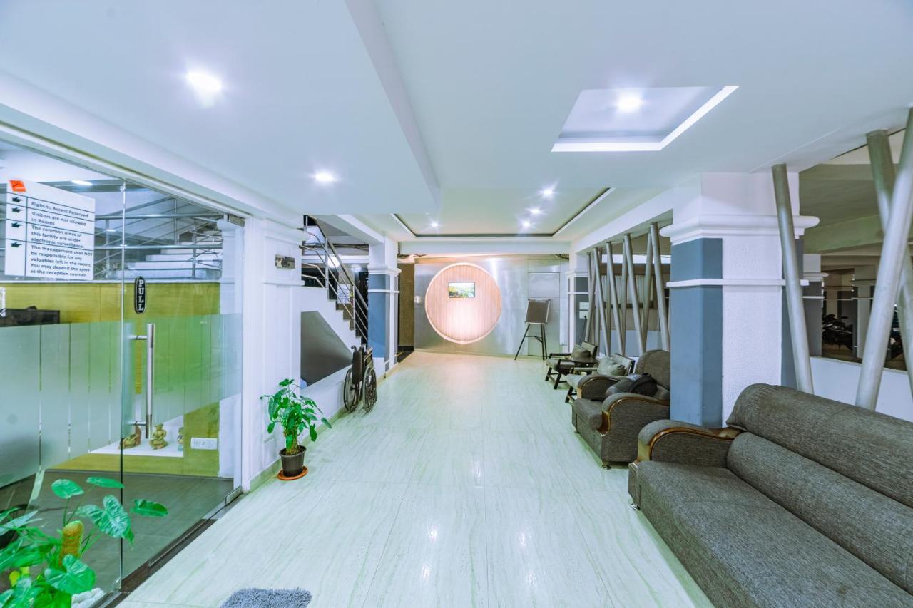 Hotel Athome , Whitefields, Kondapur Haidarábád Kültér fotó