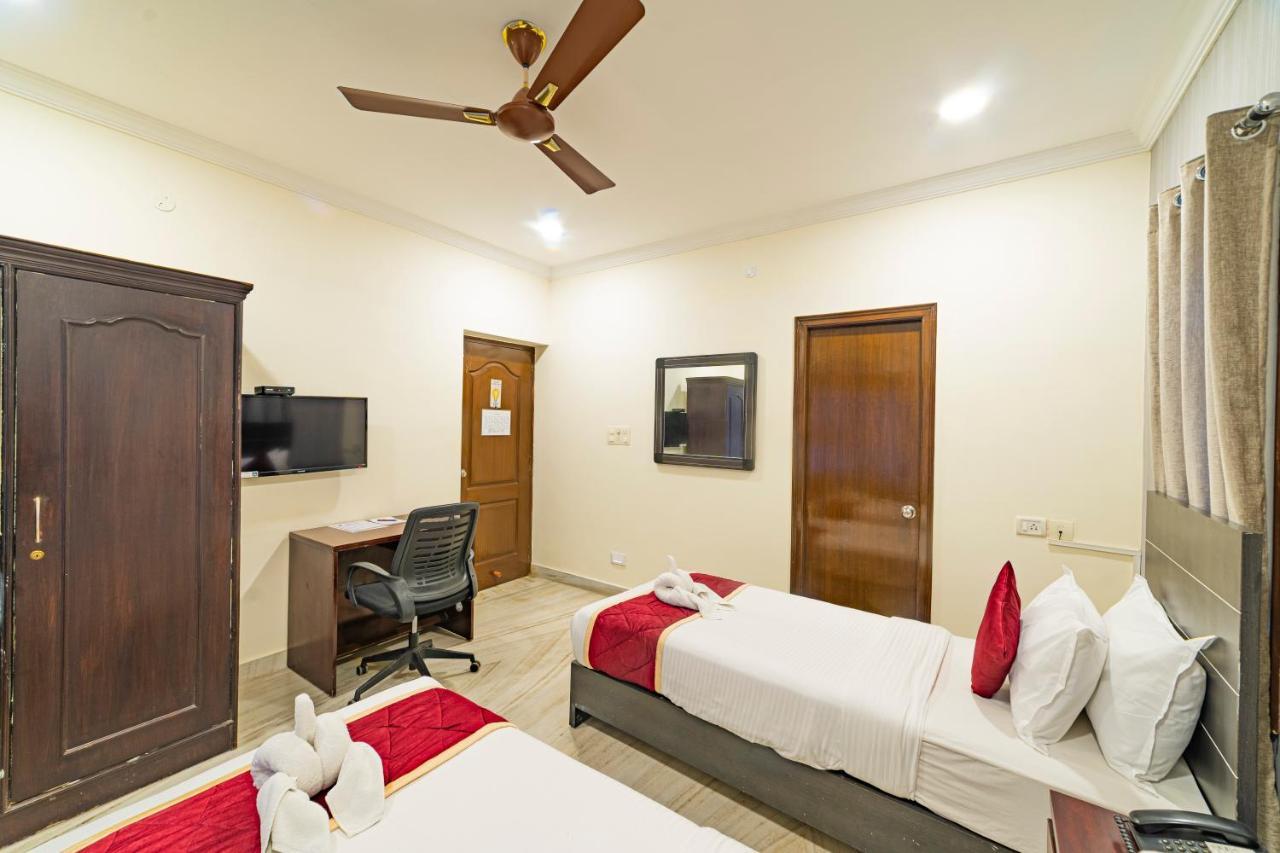 Hotel Athome , Whitefields, Kondapur Haidarábád Kültér fotó
